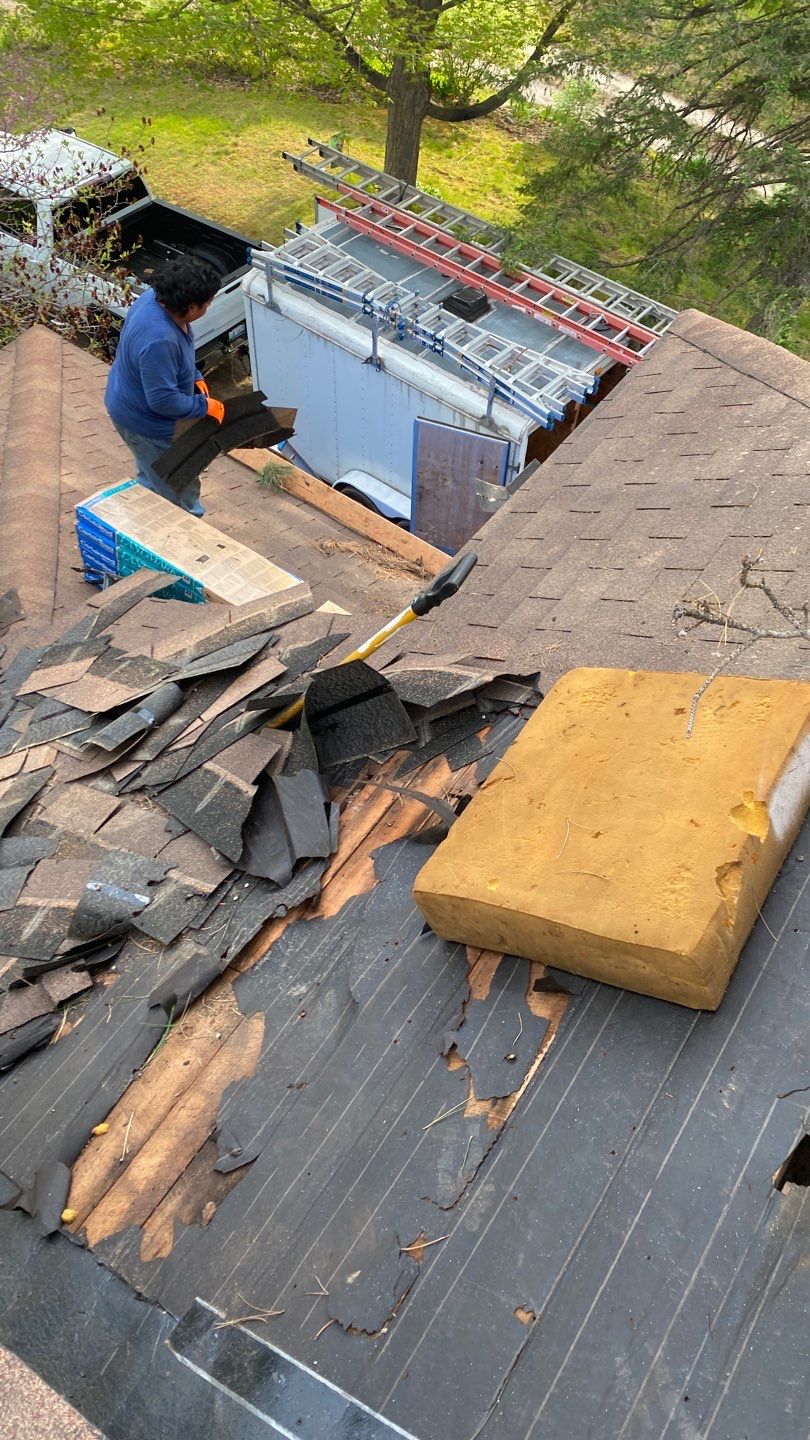 Roof Replacement using CertainTeed Landmark by 180 Contractors