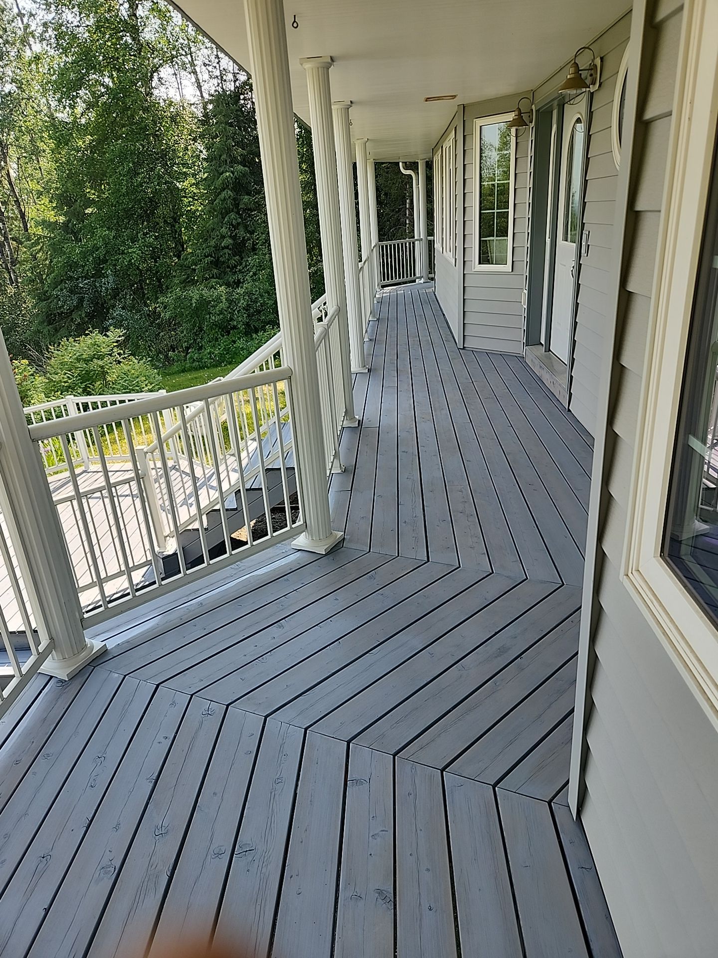 Deck Staining by Midnight Sun Painting