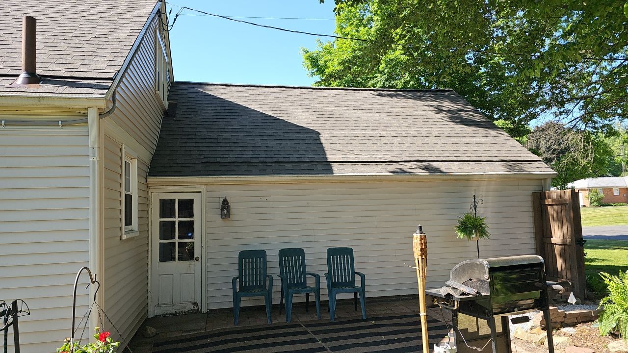 ATLAS PINNACLE COLOR: WEATHERED WOOD by Eagle Eye Roofing