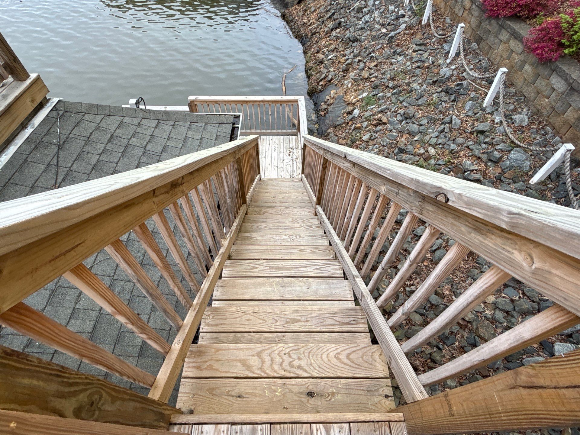 Wood Deck using Wood Sealant by DuraSeal
