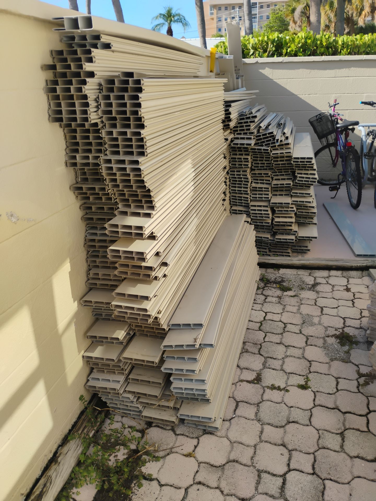 Commercial Vinyl Privacy Fence Repair in Venice by True Fence LLC