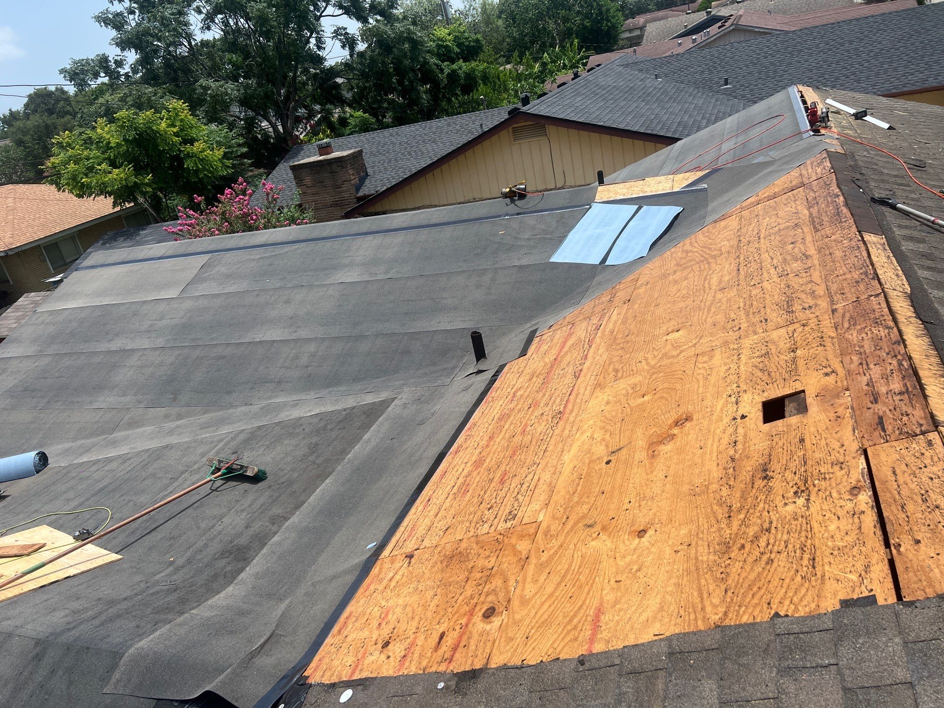 Screened in, on Spicewood by Bayfront Roofing and Construction