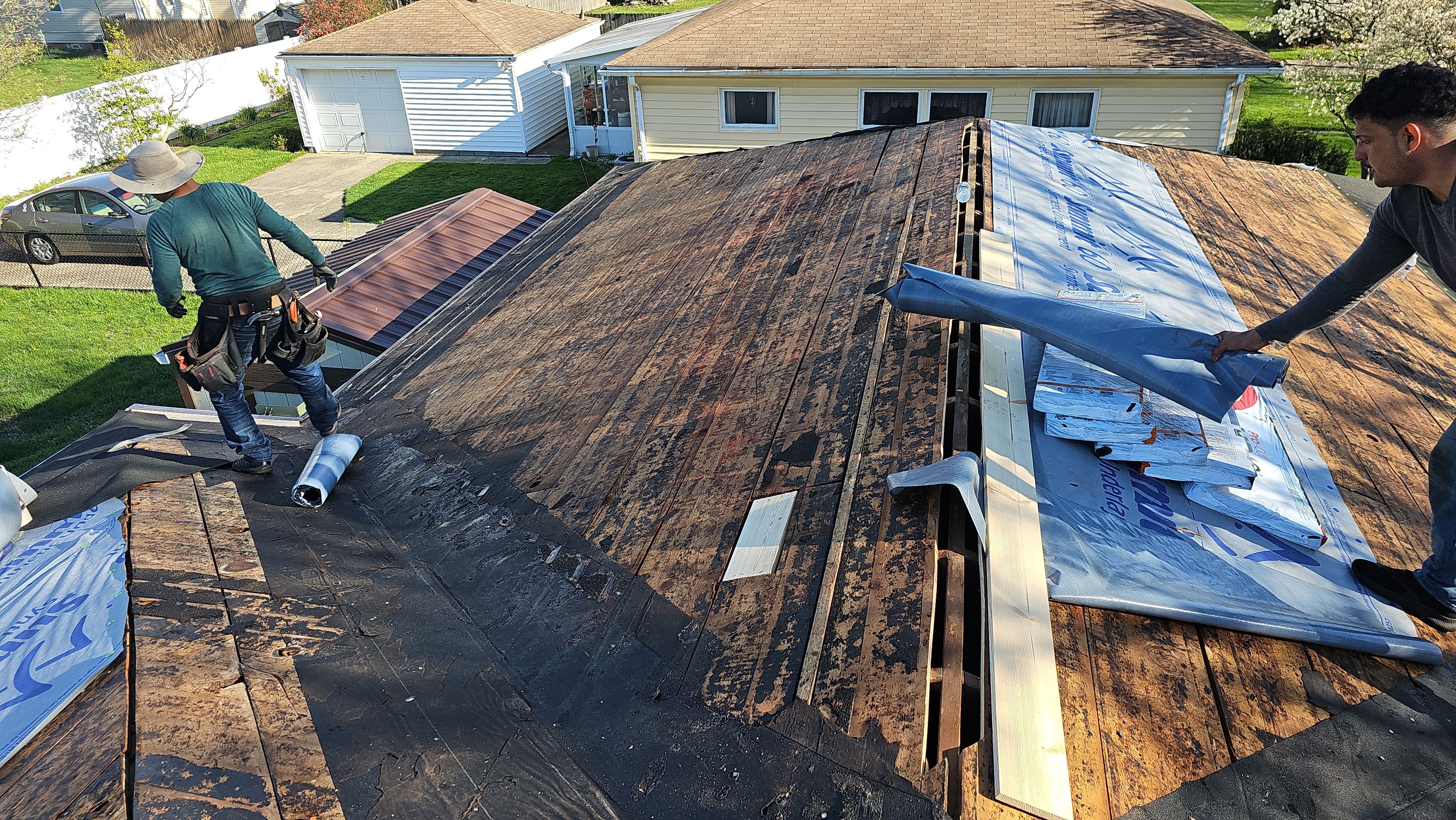 Atlas Pinnacle, Color, Weathered Wood, Drip Edge, Royal Brown by Eagle Eye Roofing