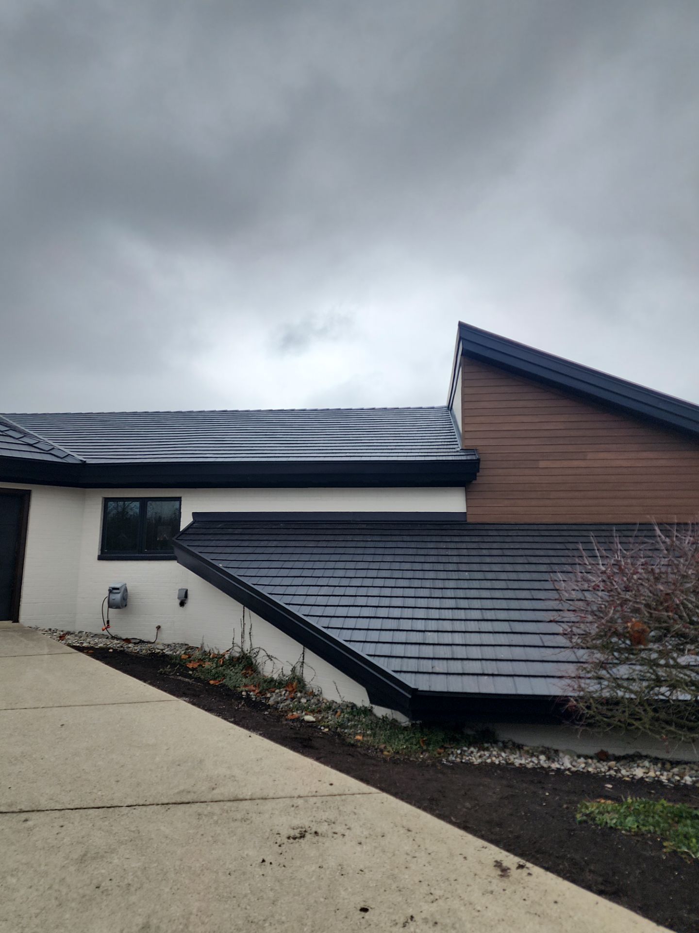 Black Frost Metal Shake Roof & Modern Exterior Renovation – Fort Wayne, IN by 4Ever Metal Roofing