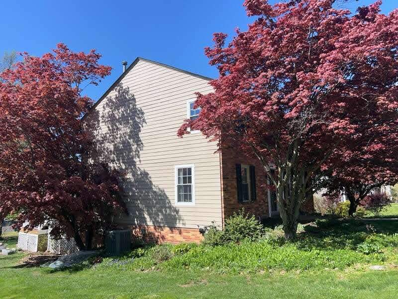 James Hardie Fiber Cement Siding Renovation in Allison Park by Ideal Siding Pittsburgh