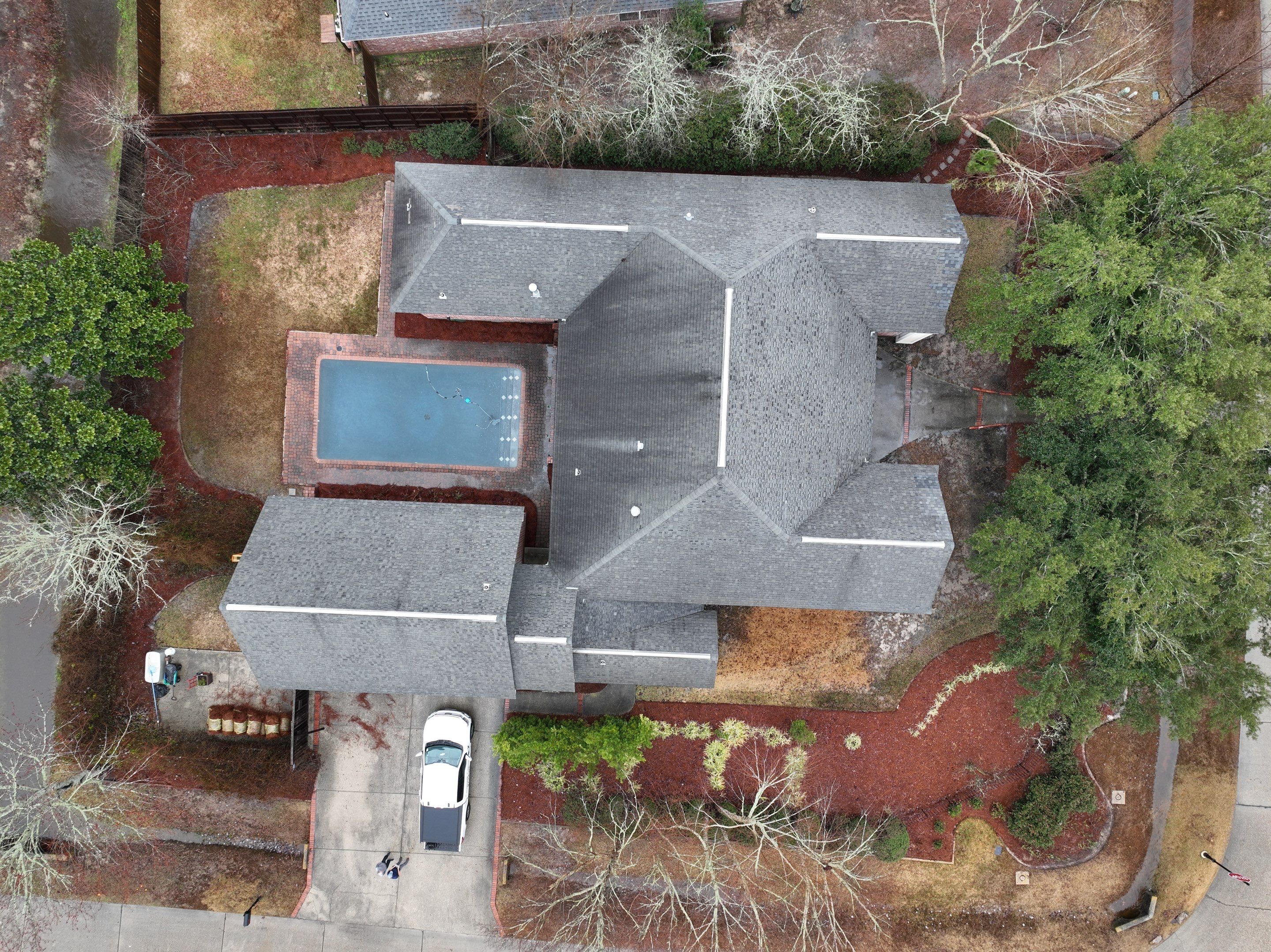 IBHS Fortified Residential Roofing Installation using Owens Corning TruDefinition Duration Onyx Black Laminated Architectural Roof Shingles by Bergens Roofing