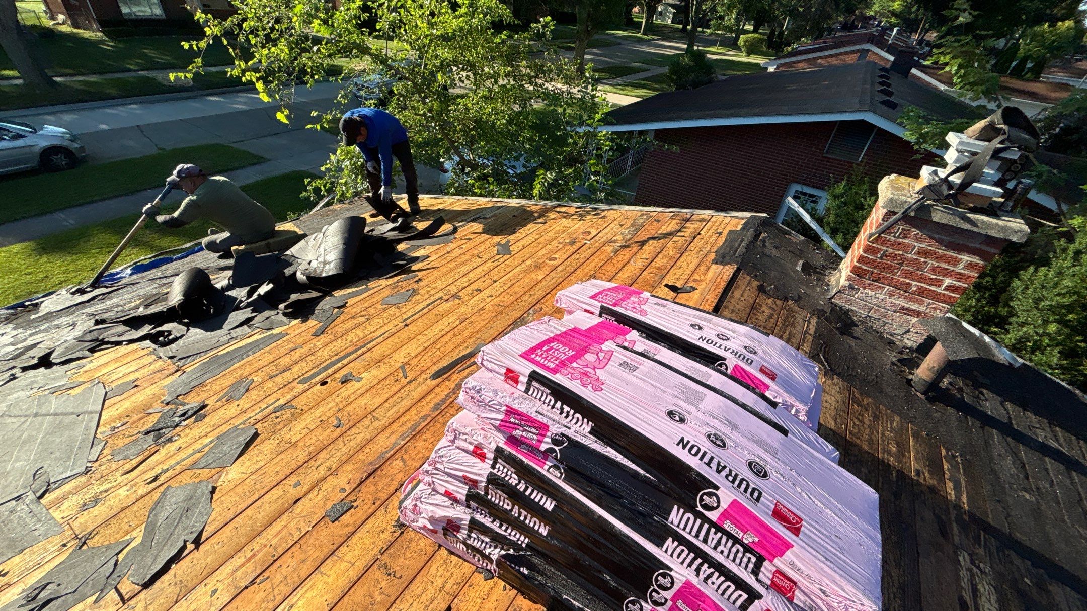Roof Replacement using Owens Corning Onyx Black by 180 Contractors