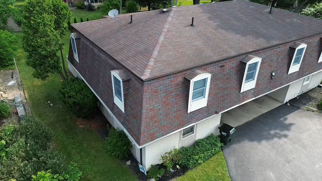 ATLAS PINNACLE COLOR: HEATHERBLEND by Eagle Eye Roofing