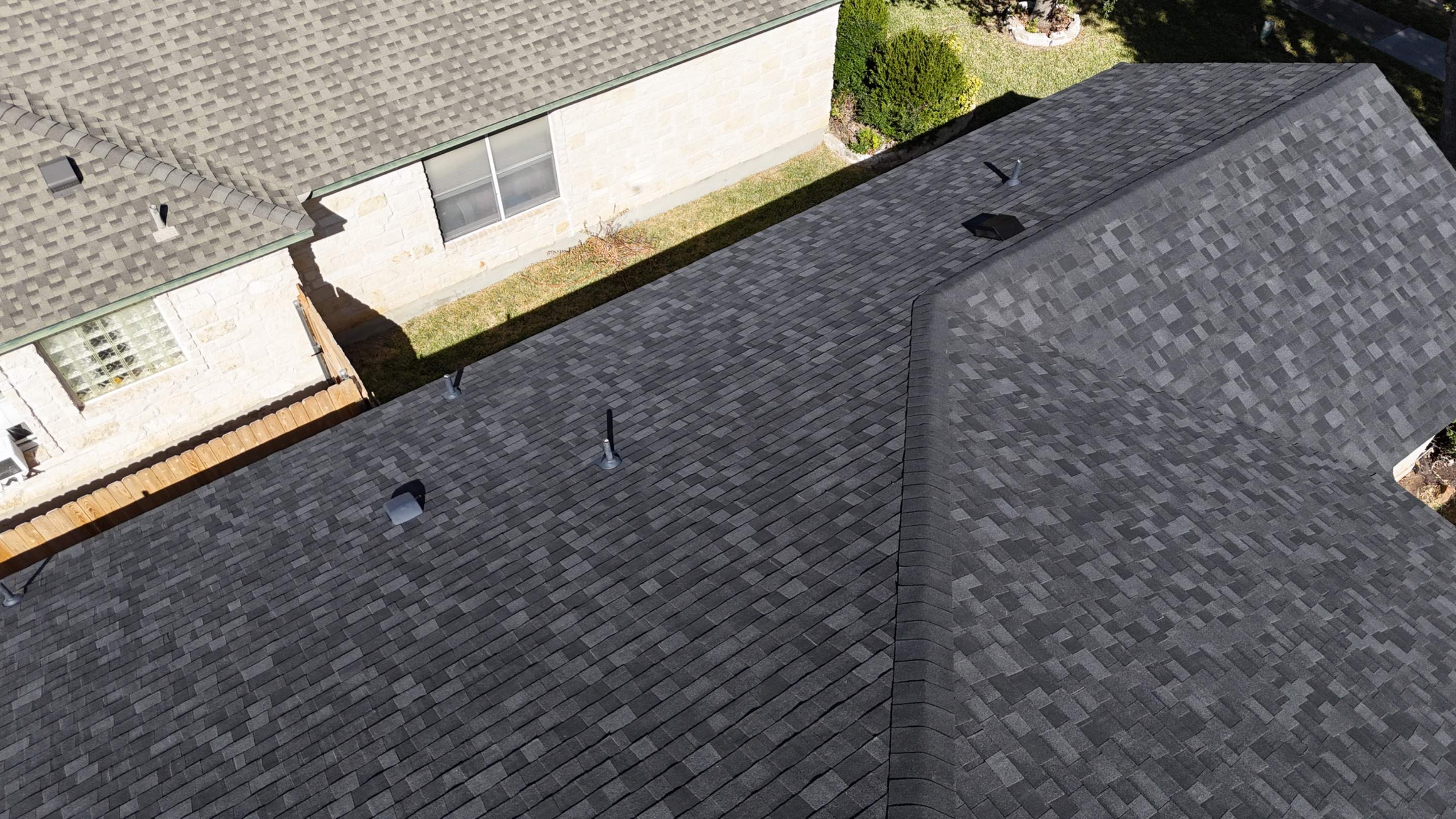 Onyx Black - Owens Corning TruDefinition Duration  by RoofsOnly.com