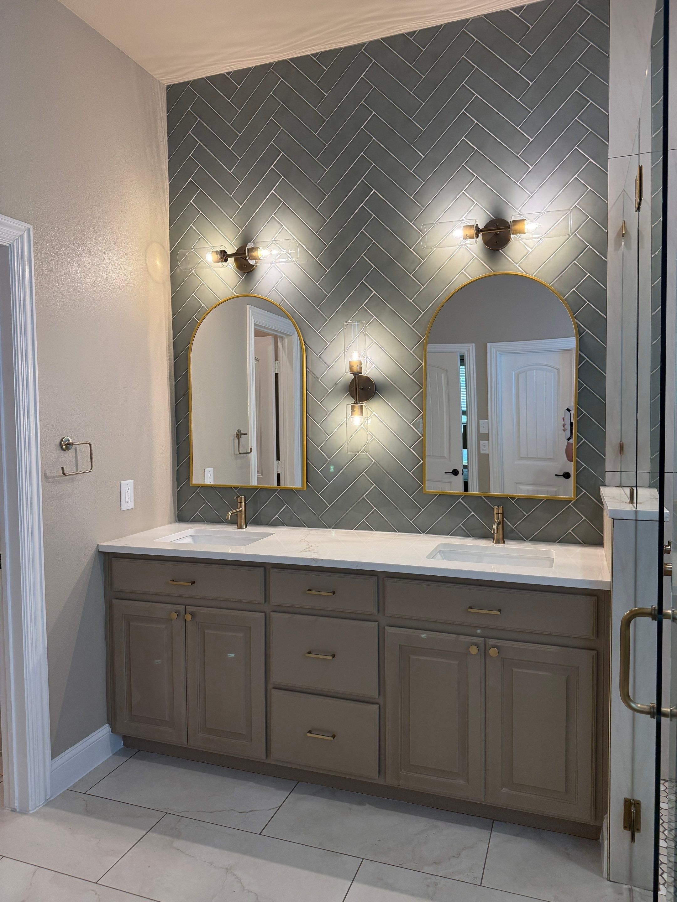 Kitchen & Primary Bath Remodel- McKinney, TX by C3 Custom Builds