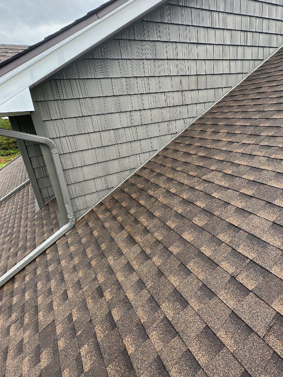 Residential Roofing Installation using Asphalt GAF HDZ by Artisan Roofing & Home Improvements Inc.