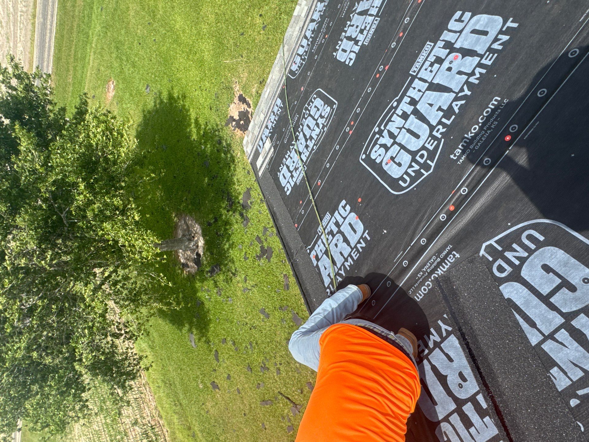 Roof Replacement louise by Roof Repair Company