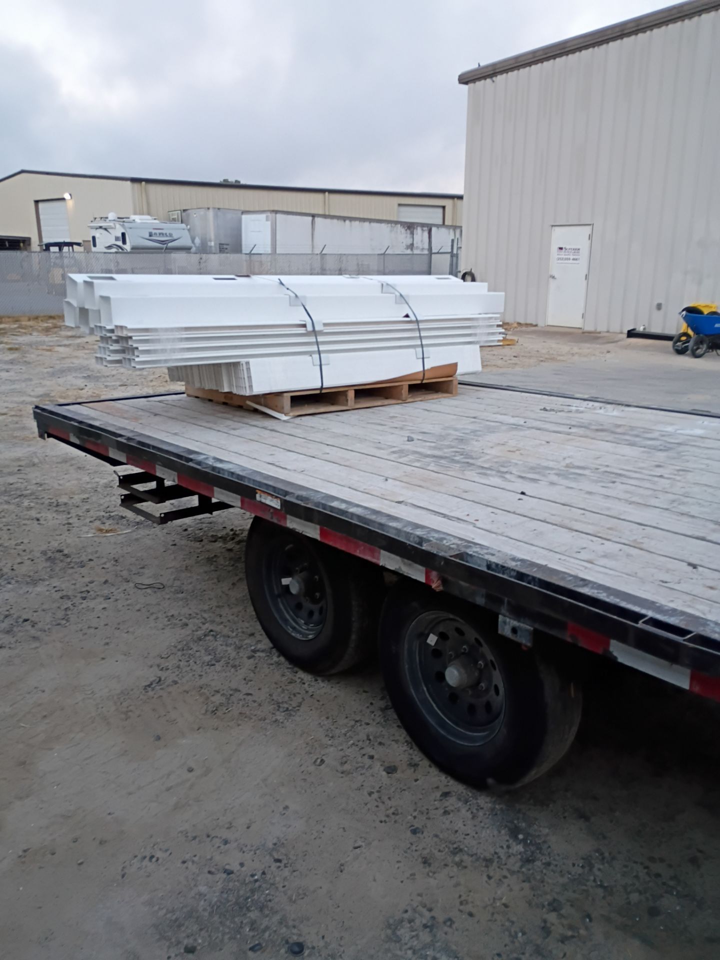 Sterling Aluminum and Gray Hamilton Vinyl Project in New Bern by Superior Fence and Rail