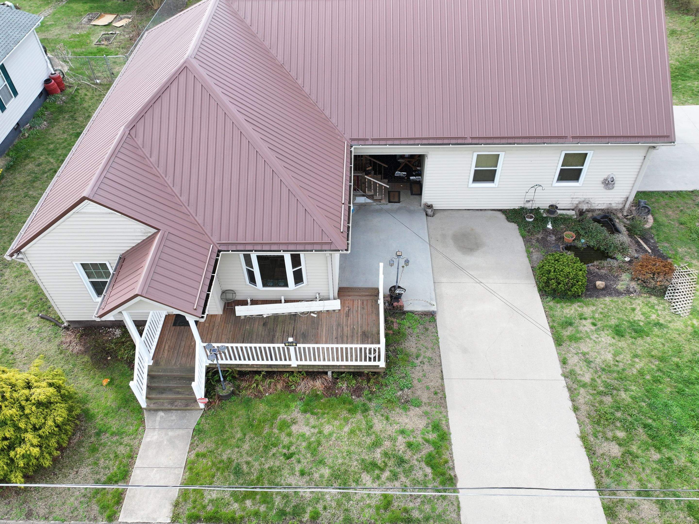 Carr Residence by Omnia Roofing