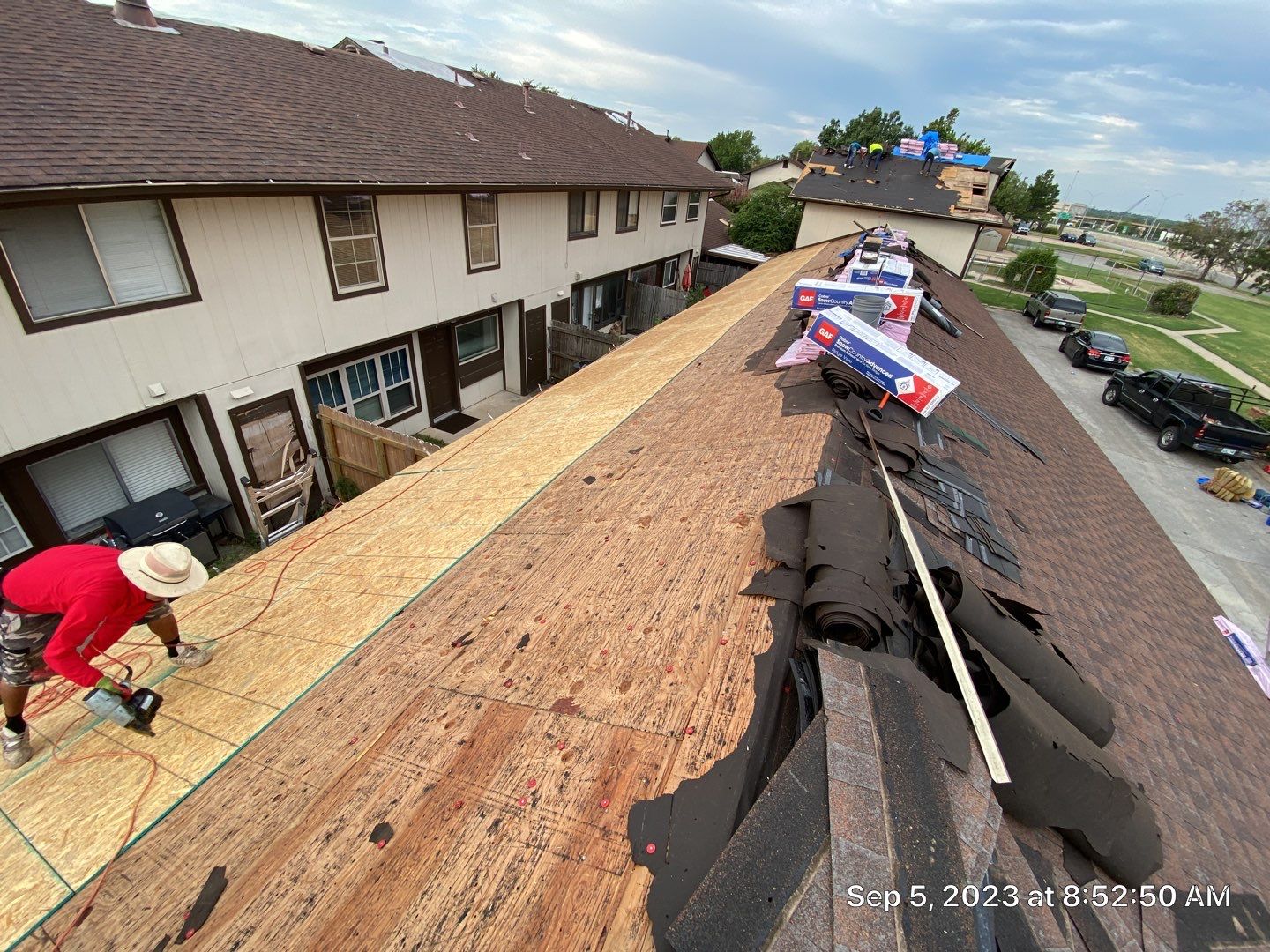 Shingle Project in Tulsa by Decor Roofing & Restoration