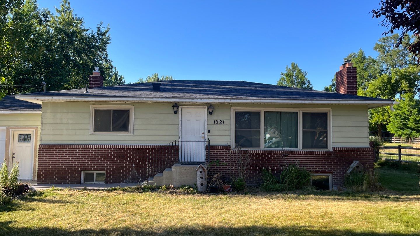 💨 Wind Damage? We’ve Got You Covered in Caldwell, Idaho! 💨 by ID Roofing LLC