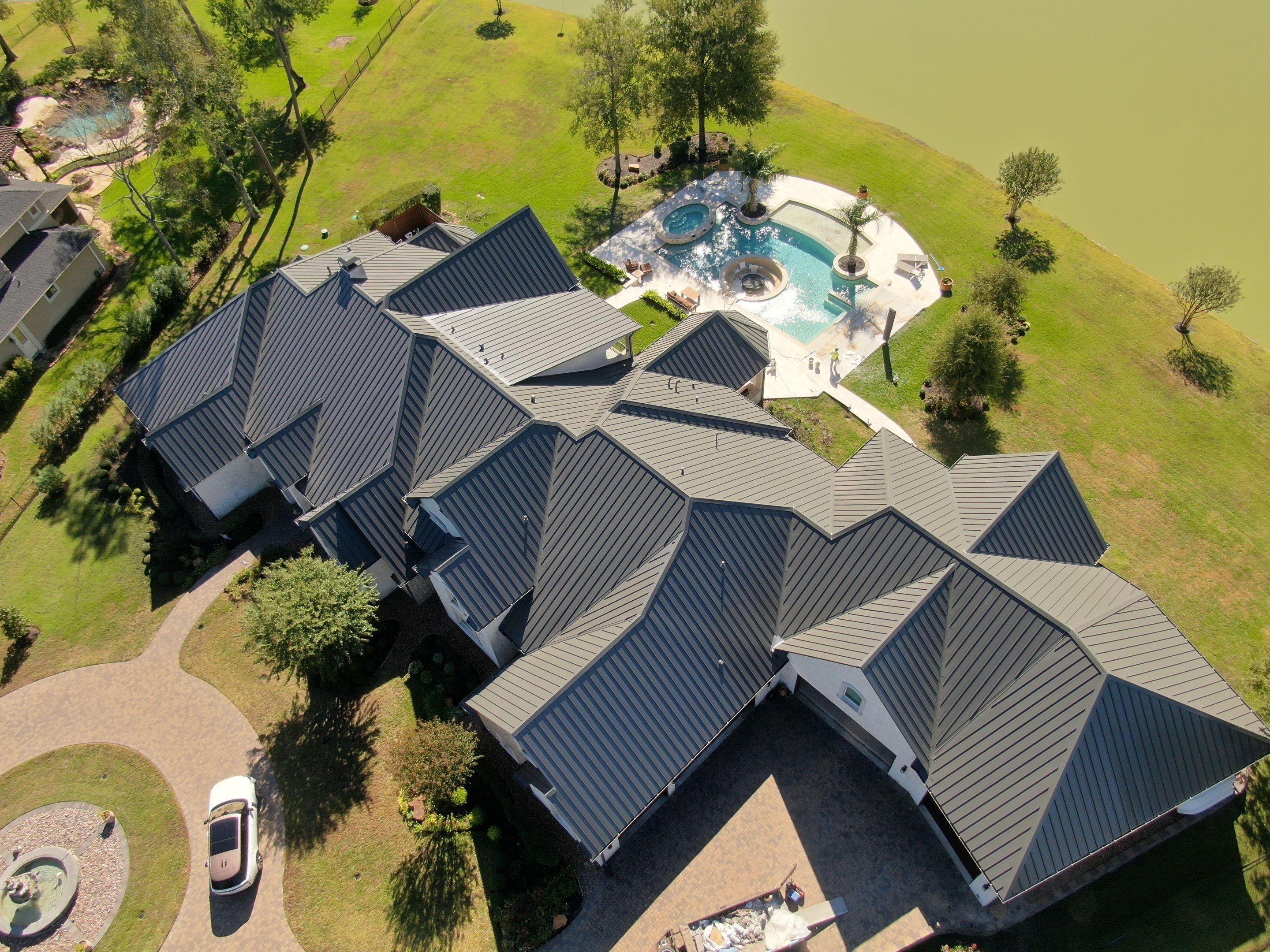 Benders Estates - Standing Seam by Hartland Roofing & Construction