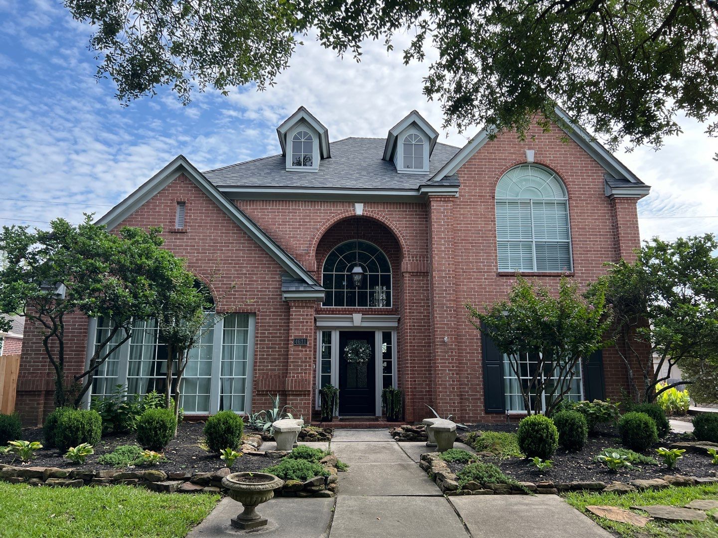 OC Duration Estate Gray by HHH Roofing & Construction
