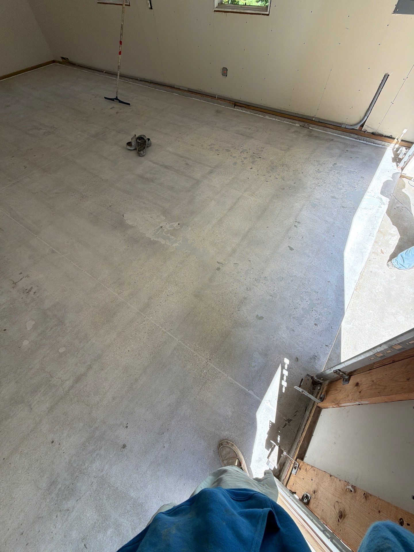 Garage Epoxy Floor Coating with Speckled Flake Finish in Fruitport by Gordon Painting