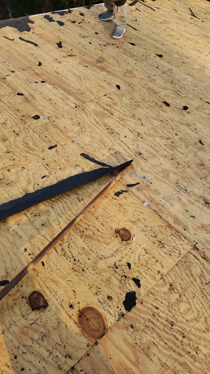 Manassas: CertainTeed Landmark Designer Shingles in Charcoal Black by RM Banning, Inc.