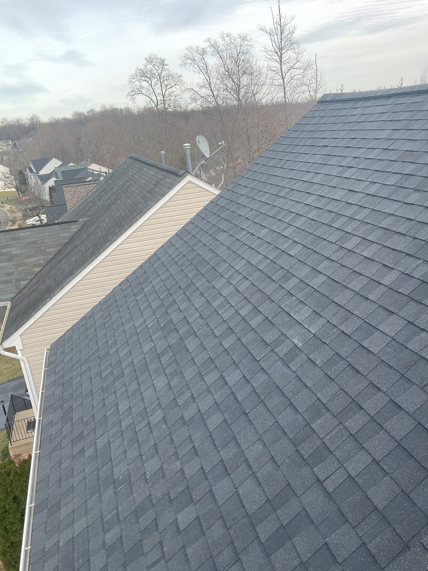 Woodbridge CertainTeed Landmark Roof in Charcoal Black by RM Banning, Inc.