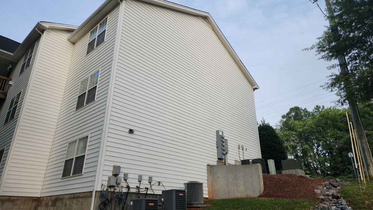 Appartment cleaning by Power Wash Masters LLC