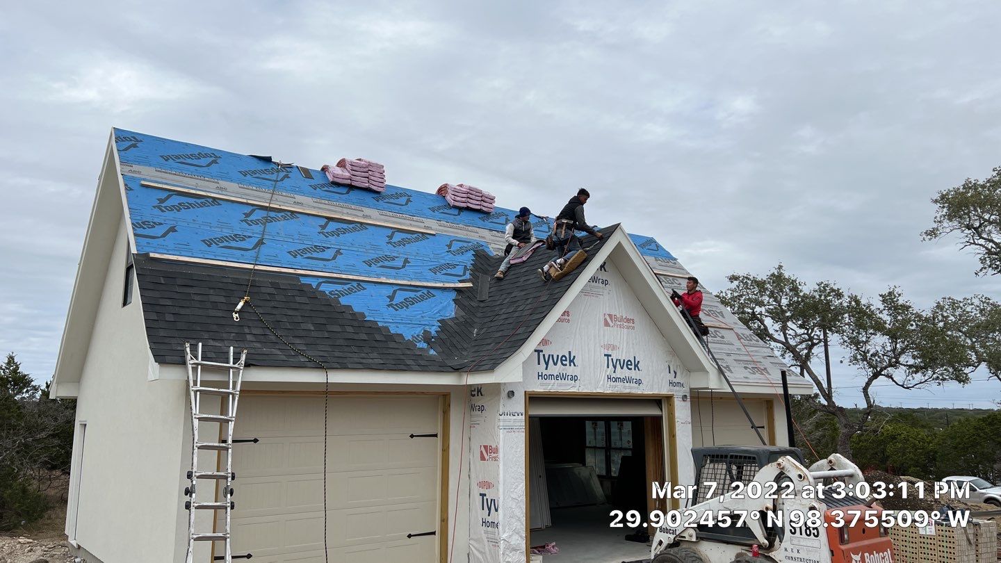 New Home Construction using Owens Corning 30 year Architectural Shingles by Premier Roofing and Contracting