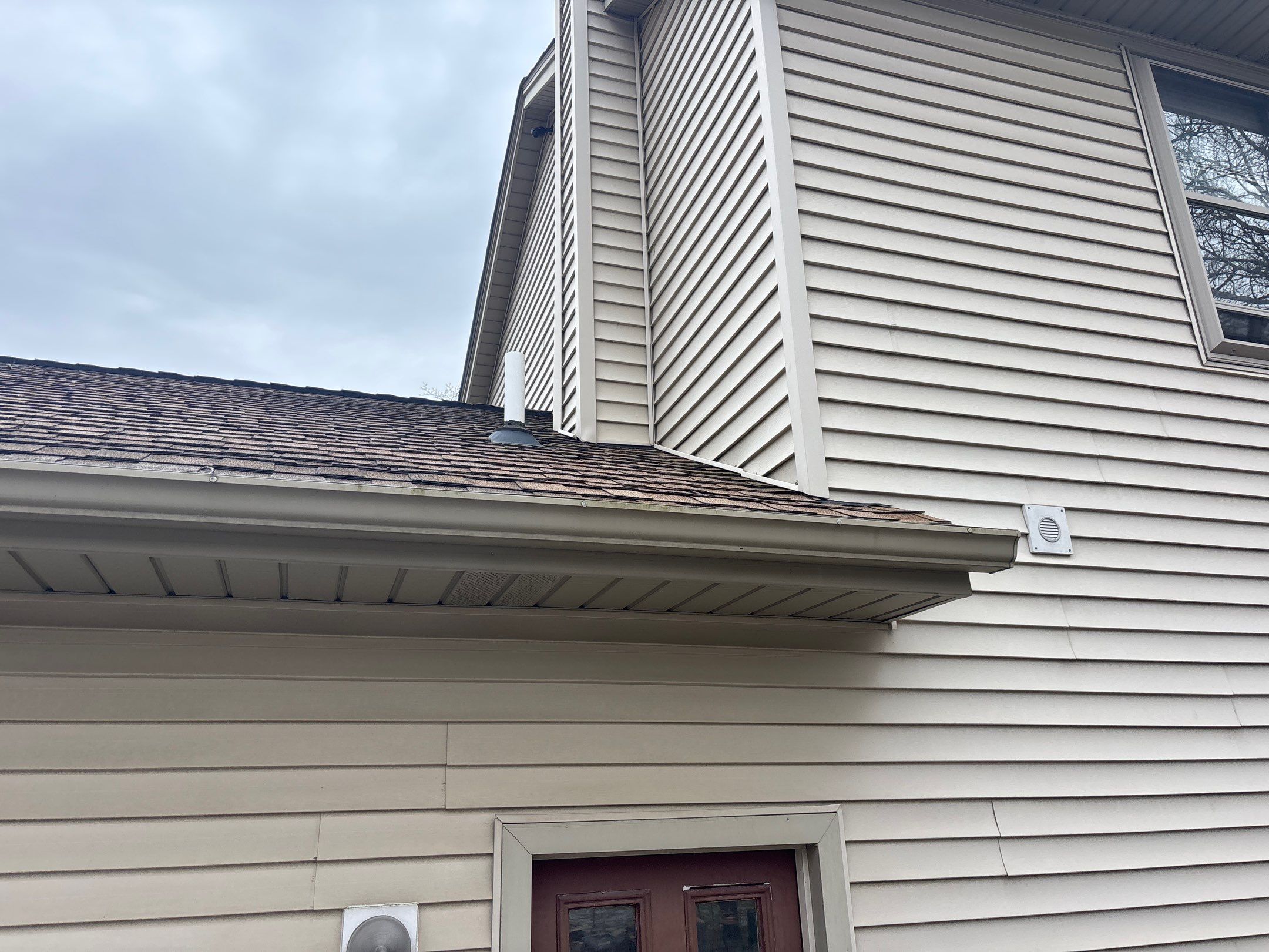 Roof Replacement using Owens Corning Sand Dune by 180 Contractors