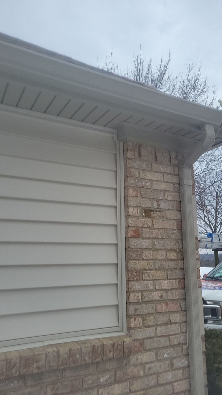Siding Replacement using CertainTeed Restoration Classic D5 by 180 Contractors