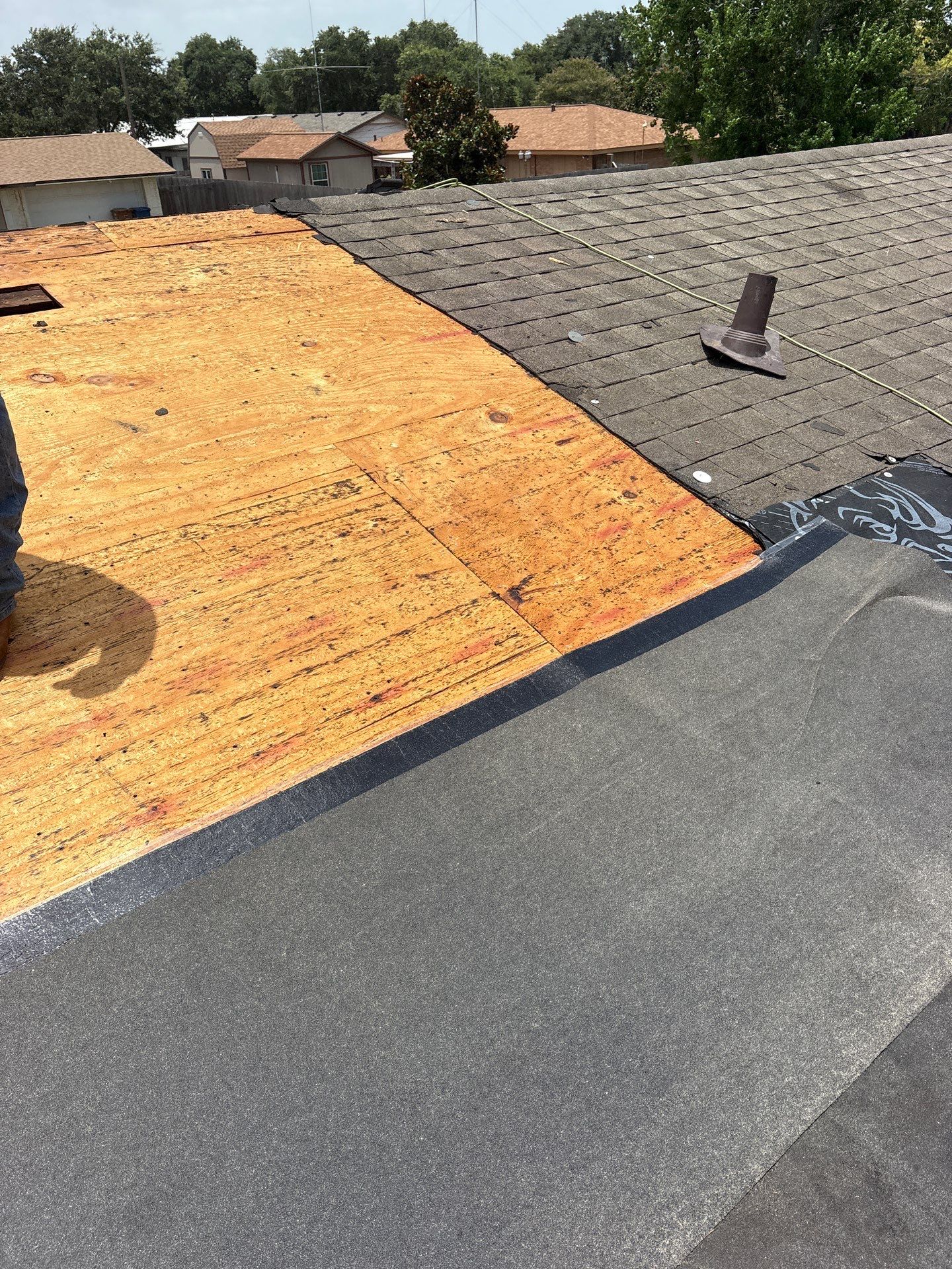 Screened in, on Spicewood by Bayfront Roofing and Construction