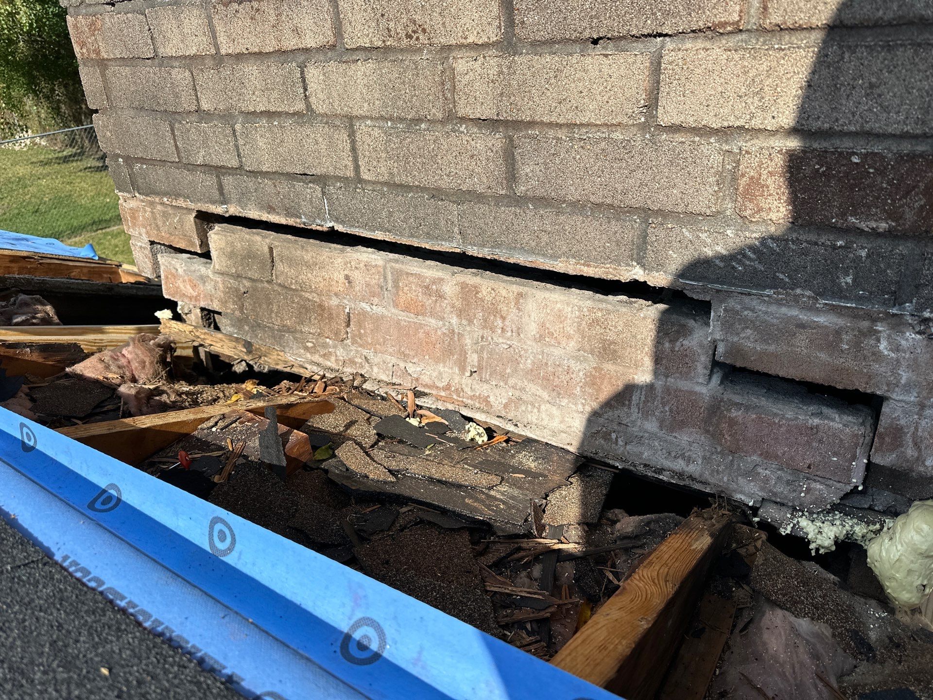 Residential Roofing Installation using Atlas Prolam Black Shadow by Motion Roofing