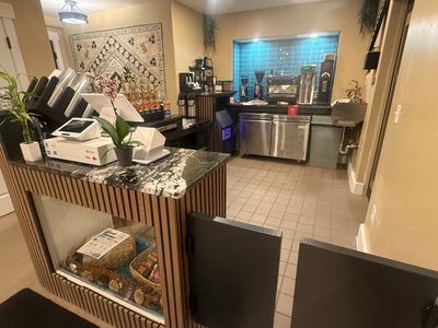 Aloha Golf and Coffee Lounge