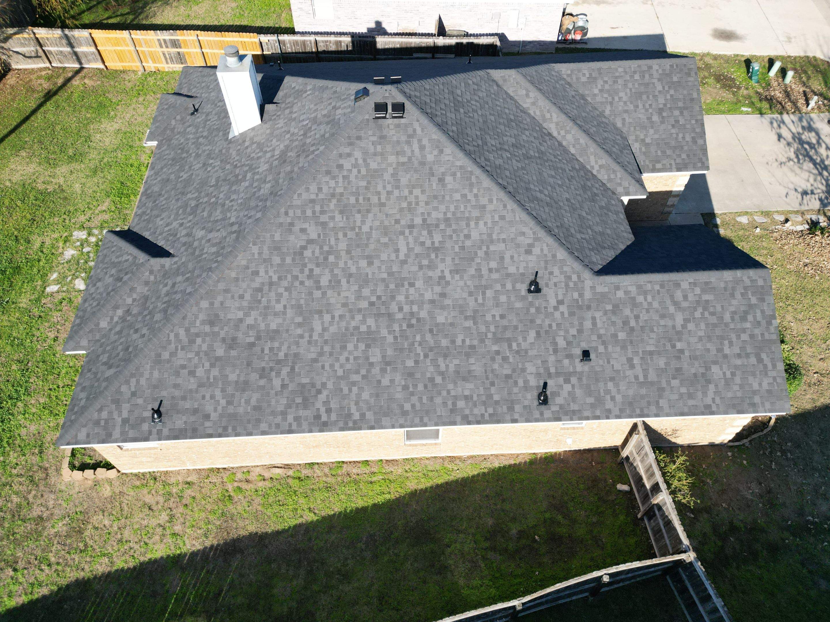 Onyx Black - Owens Corning TruDefinition Duration by RoofsOnly.com