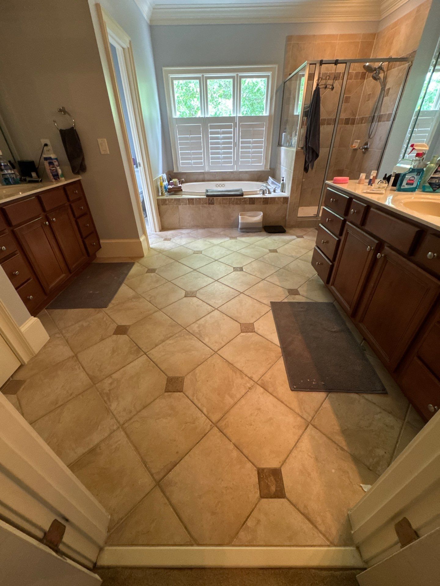 Master bathroom renovation using Free standing tub by Prudencio