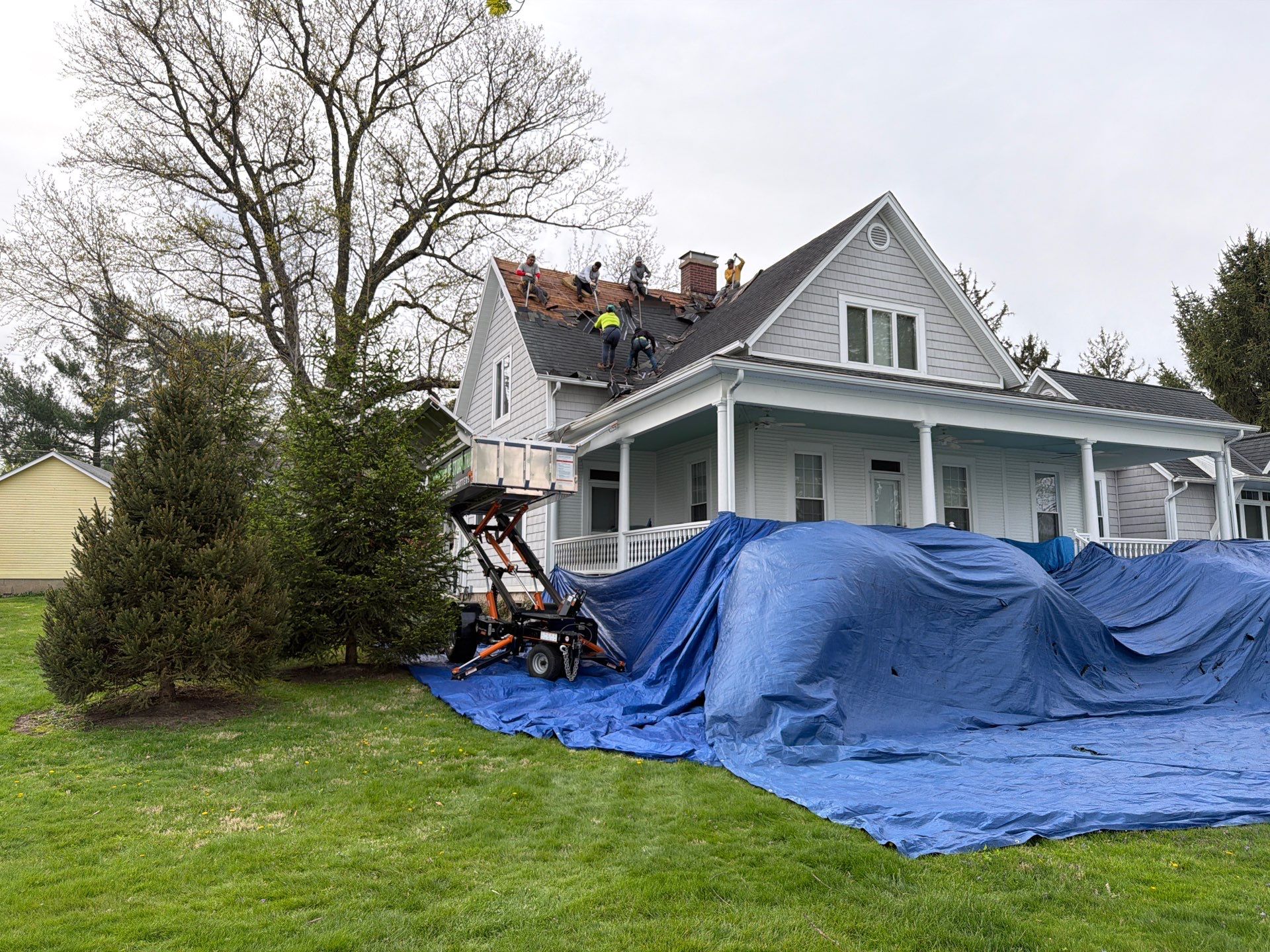 Certainteed Landmark Pro Moire Black by Assured Restoration