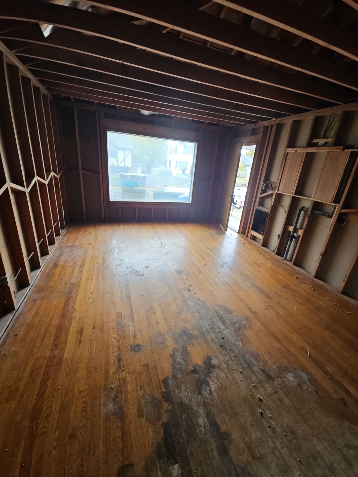 Belloni Fire Restoration by Adams restoration