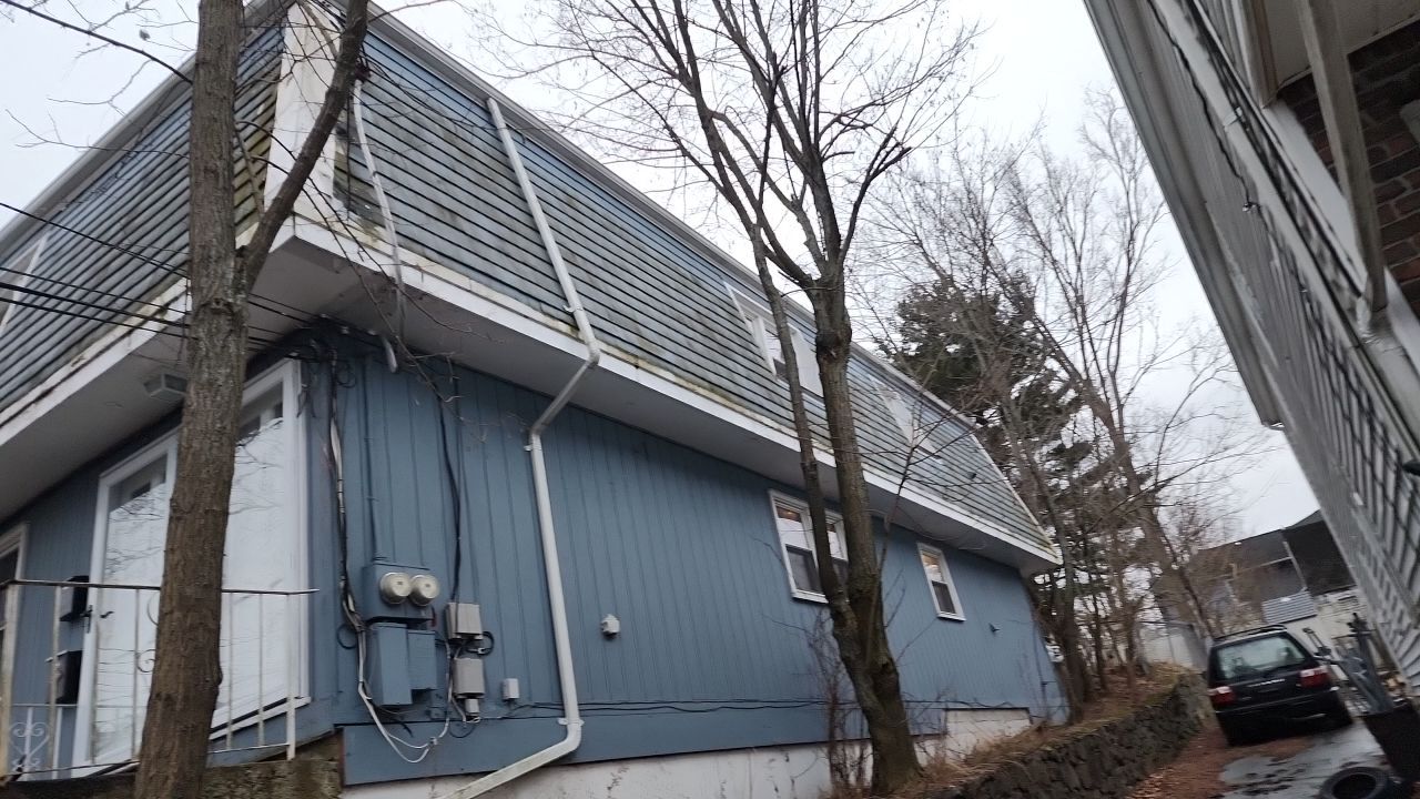 Vinyl siding project by UBrothers Construction