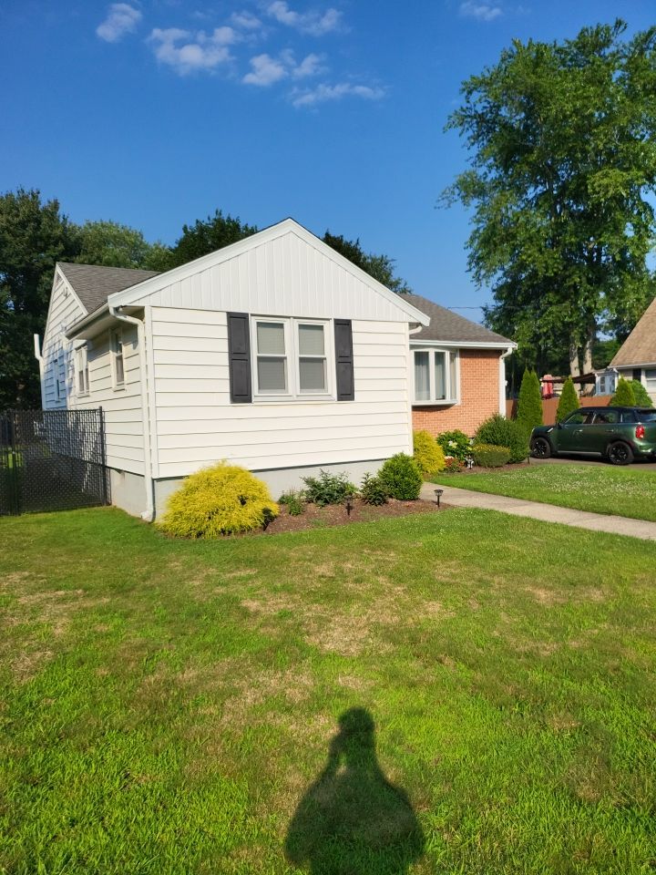 Siding Installation using Certainteed Monogram Forest Green by A Plus Exterior