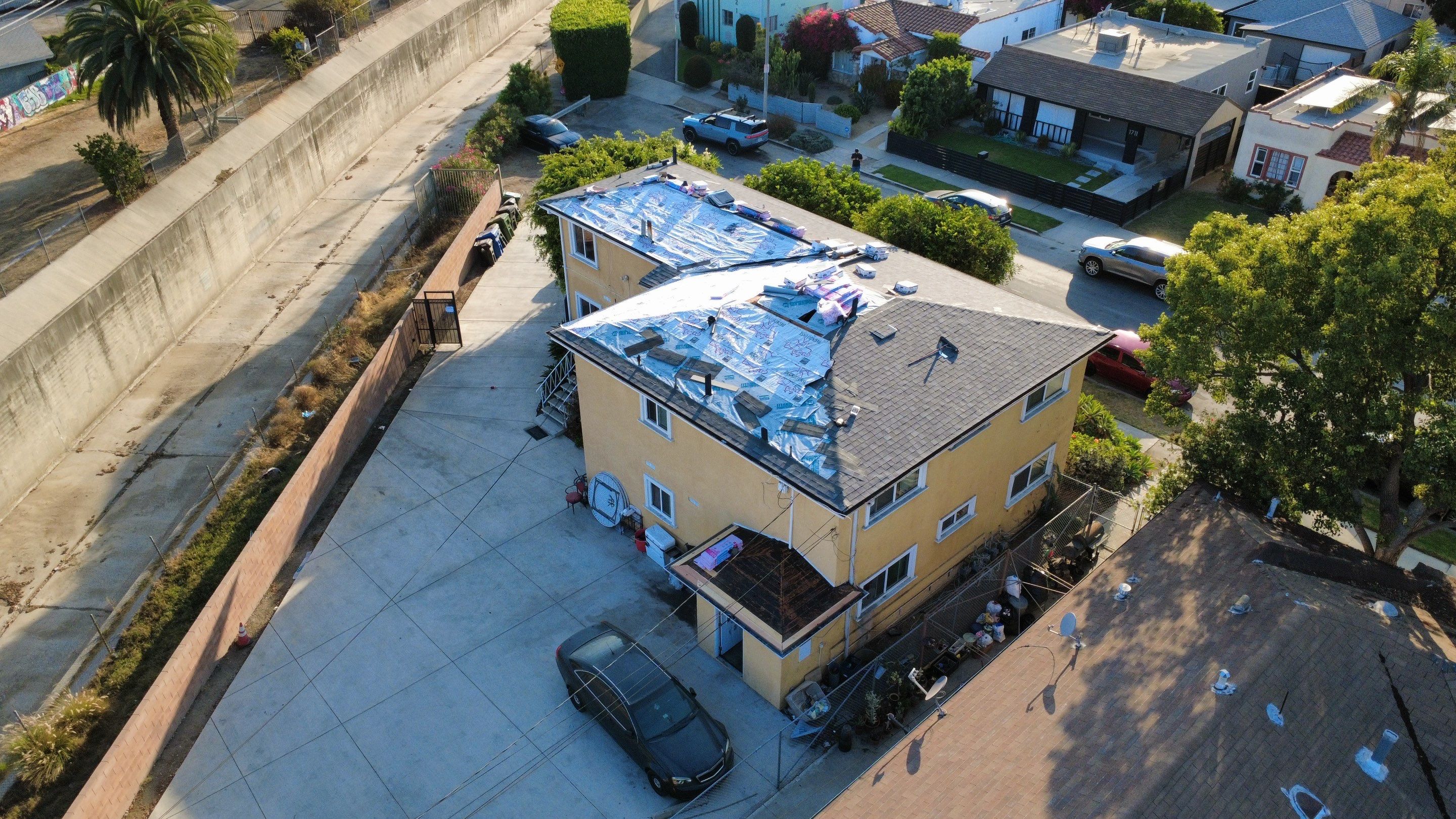Apartment Building in Culver City by Hull Brothers Roofing