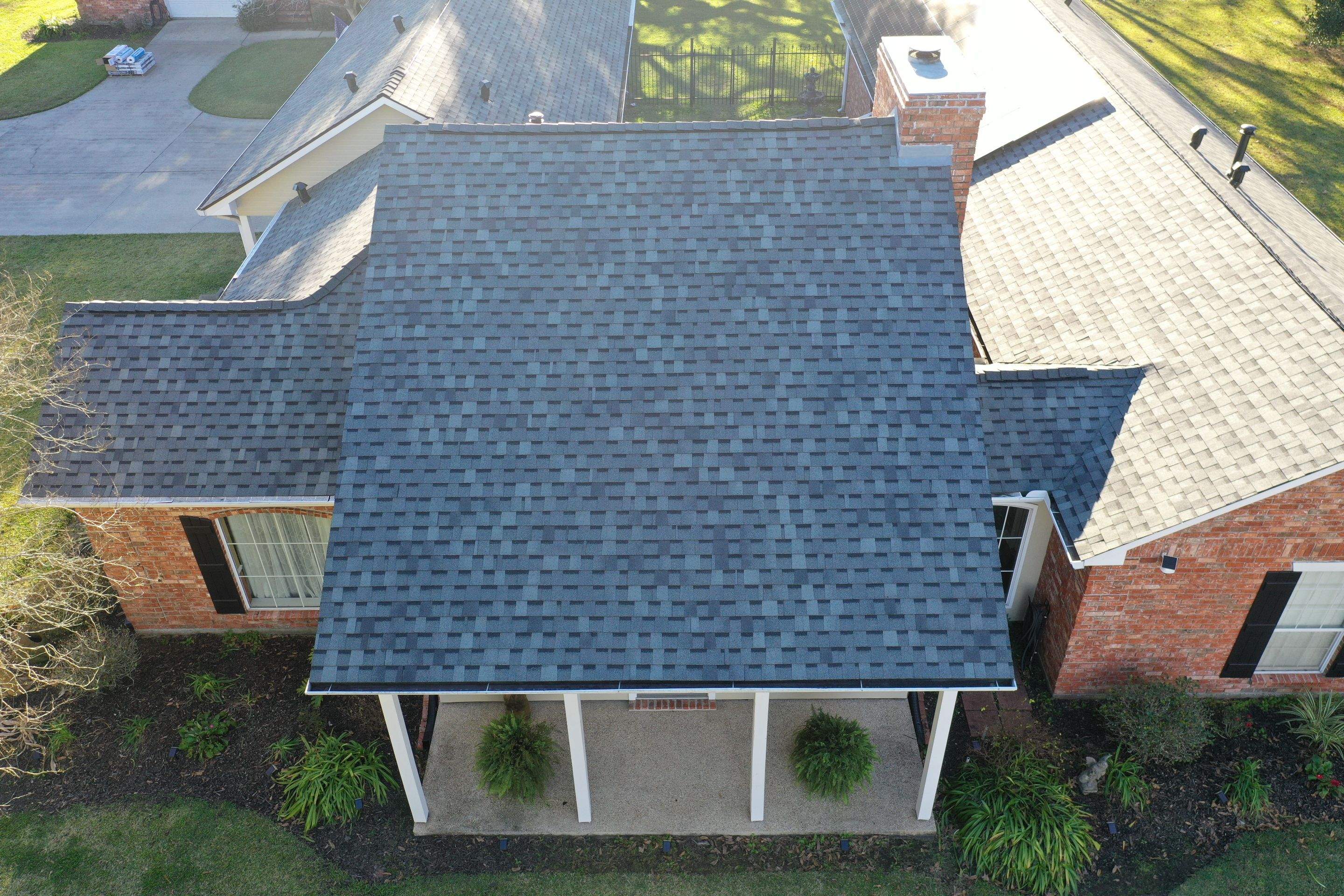Atlas Pinnacle Pristine Hearthstone w Hi profile Ridge Cap by Top Team Roofing & Construction