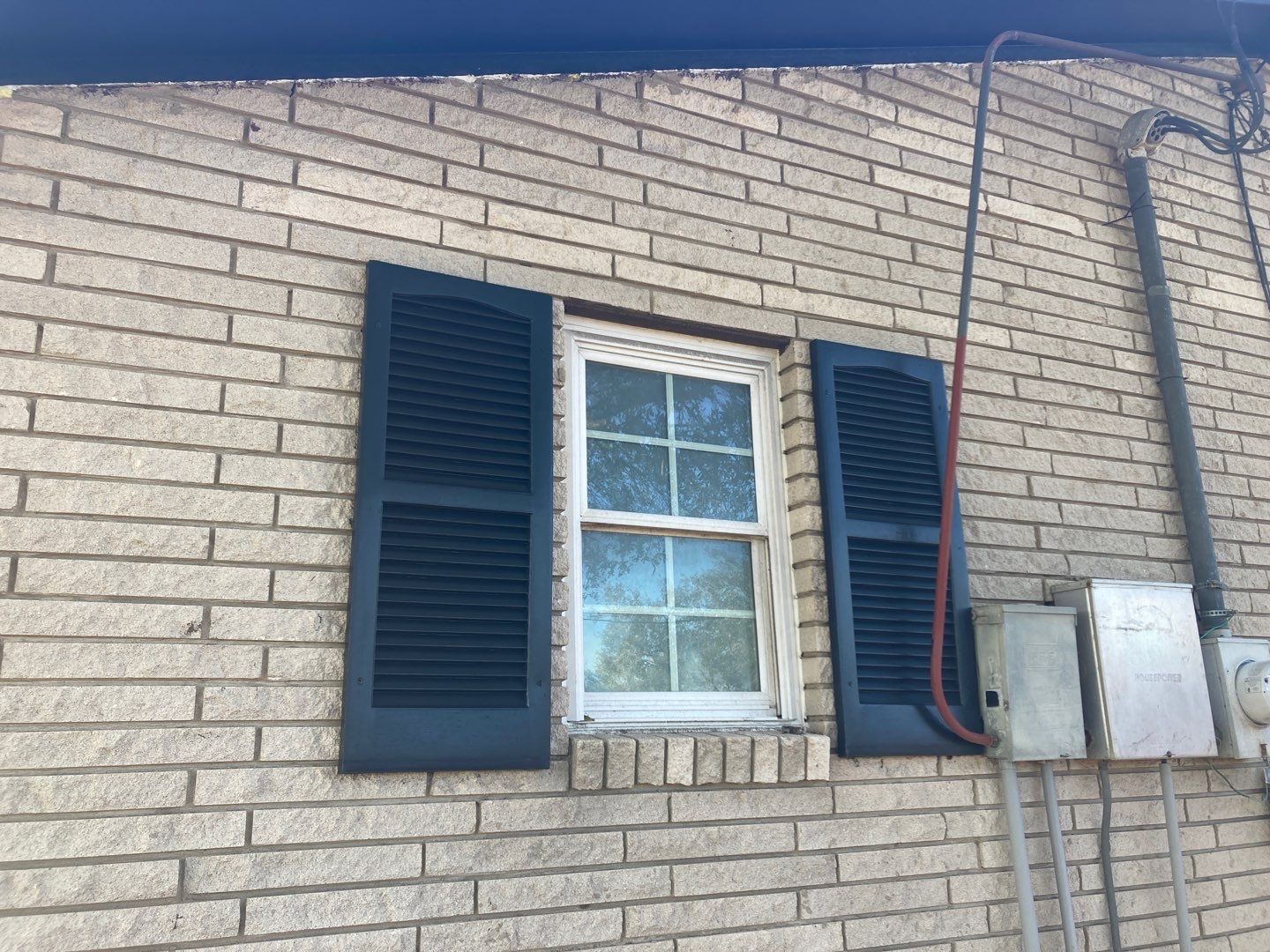 Beeville Backporch sittin' by Bayfront Roofing and Construction