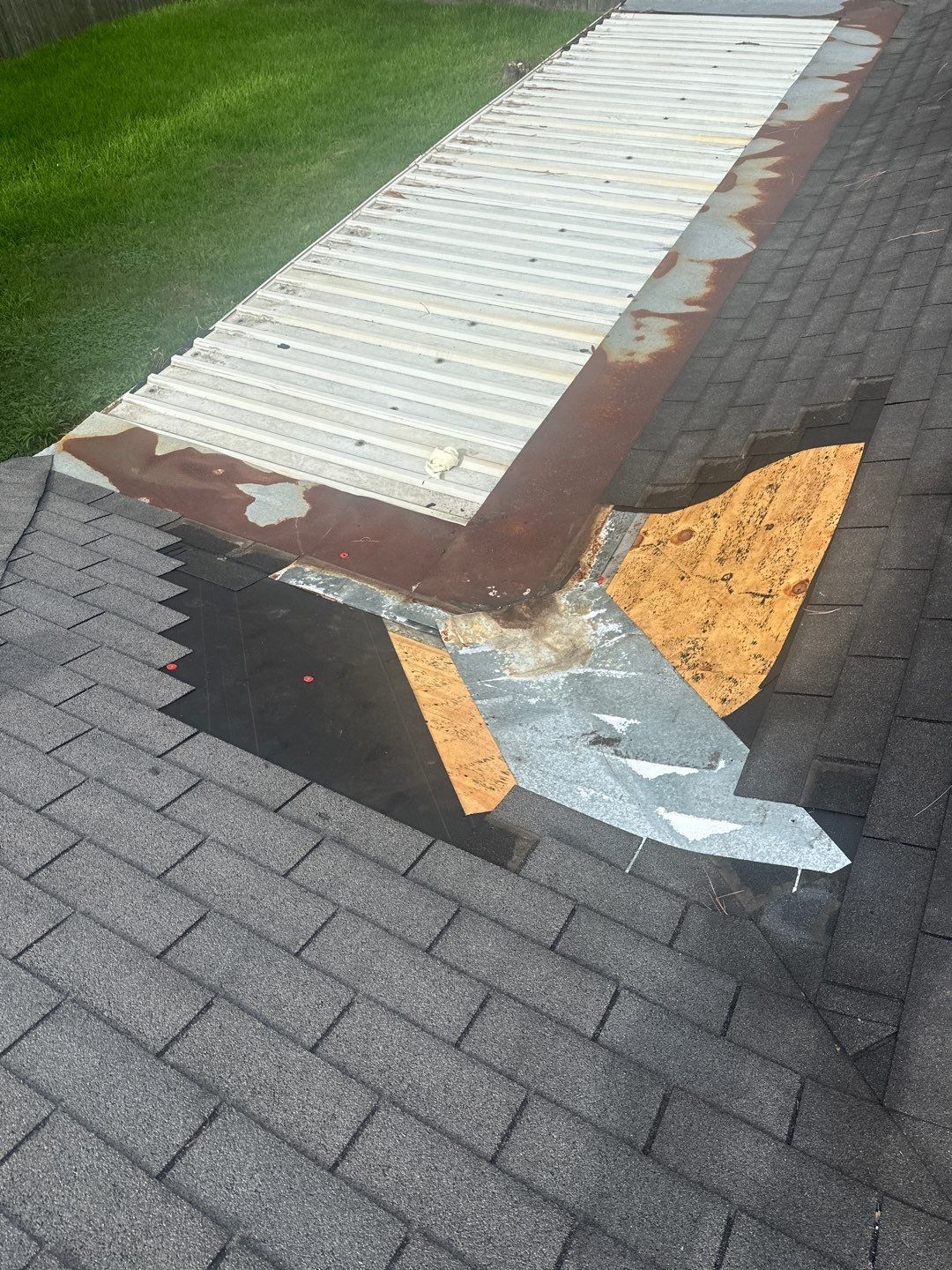 Hail Damage using Owen's Corning Duration (Lifetime) Shingles by Roof Repair Company