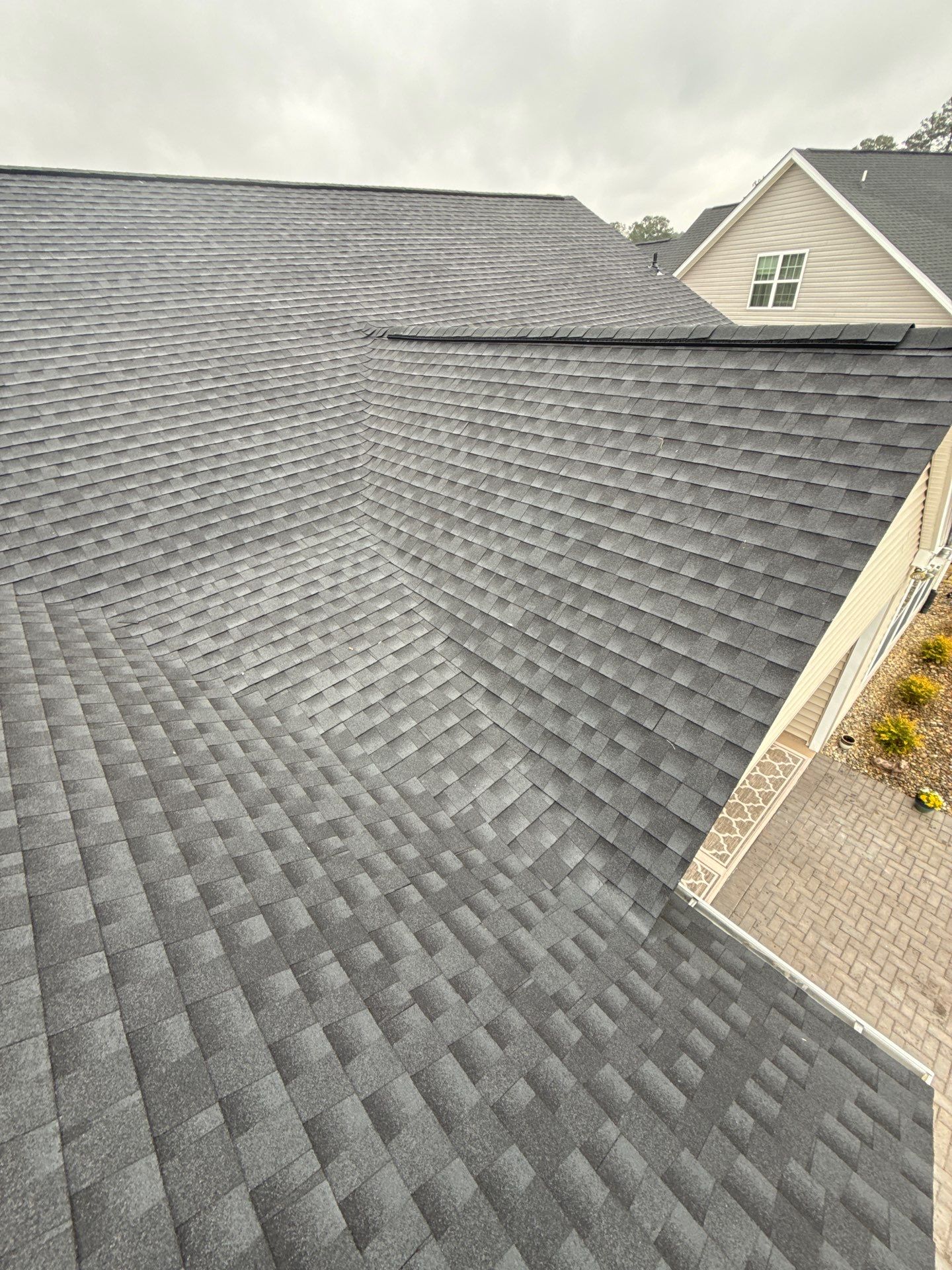 GAF HDZ - Charcoal by Linta Roofing Inc