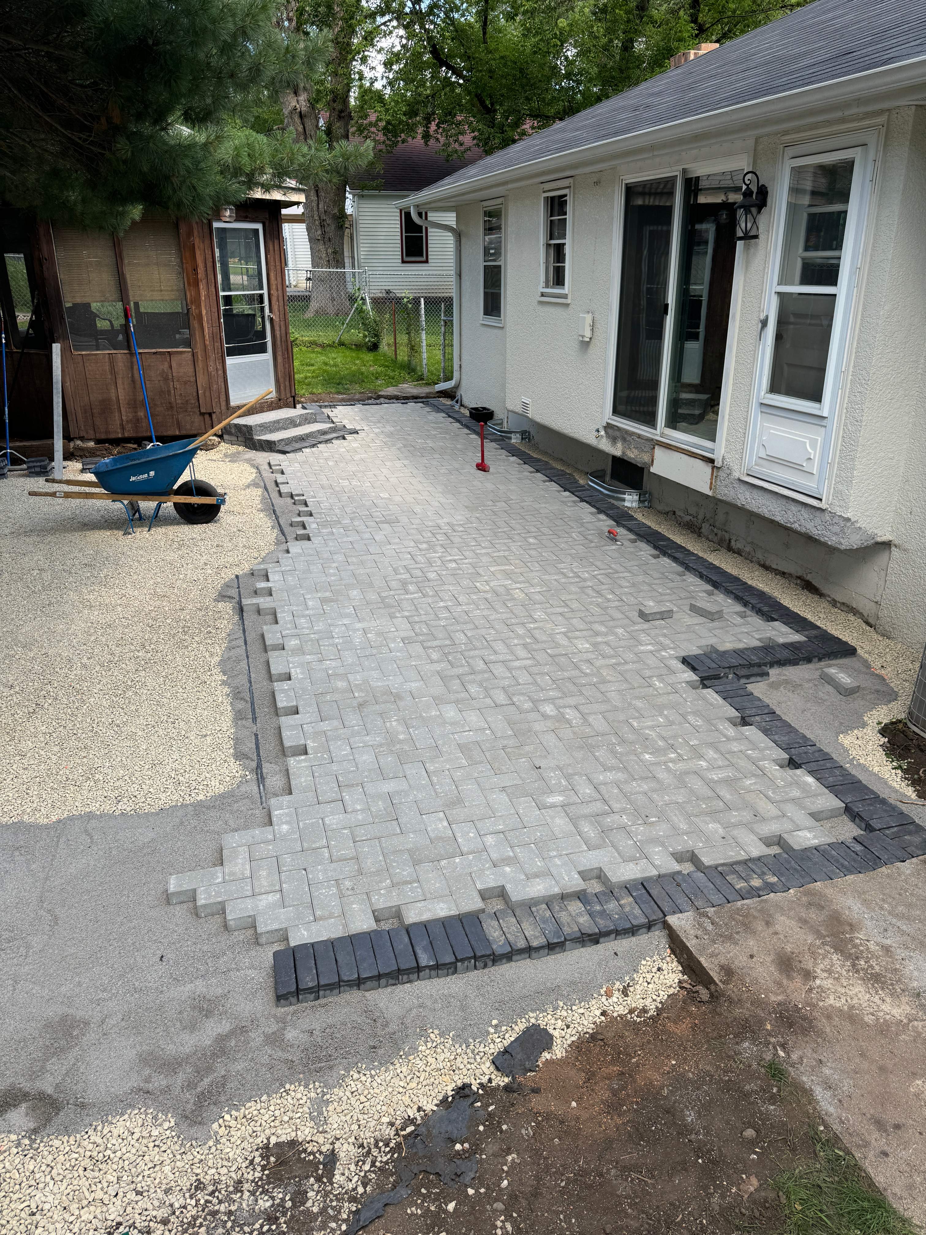 Patio  by Sota landscaping