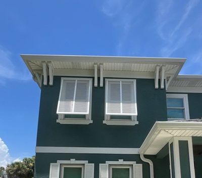 Decorative Bahamas in Signal White