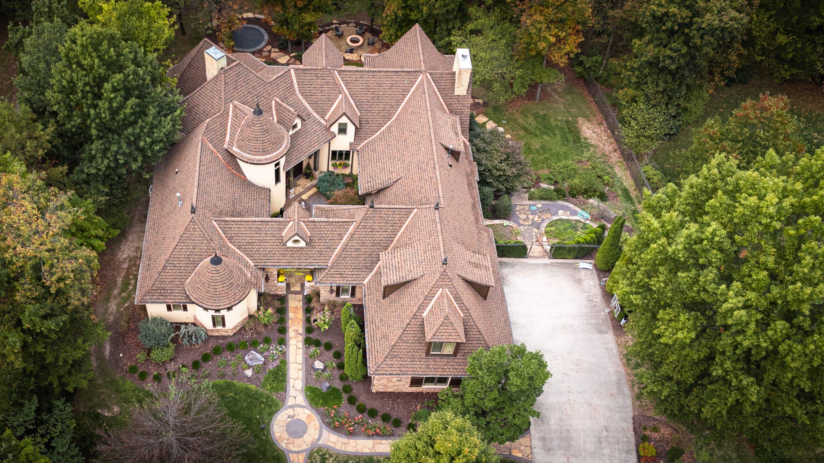 Manor Roofing & Restoration Services featured photo.