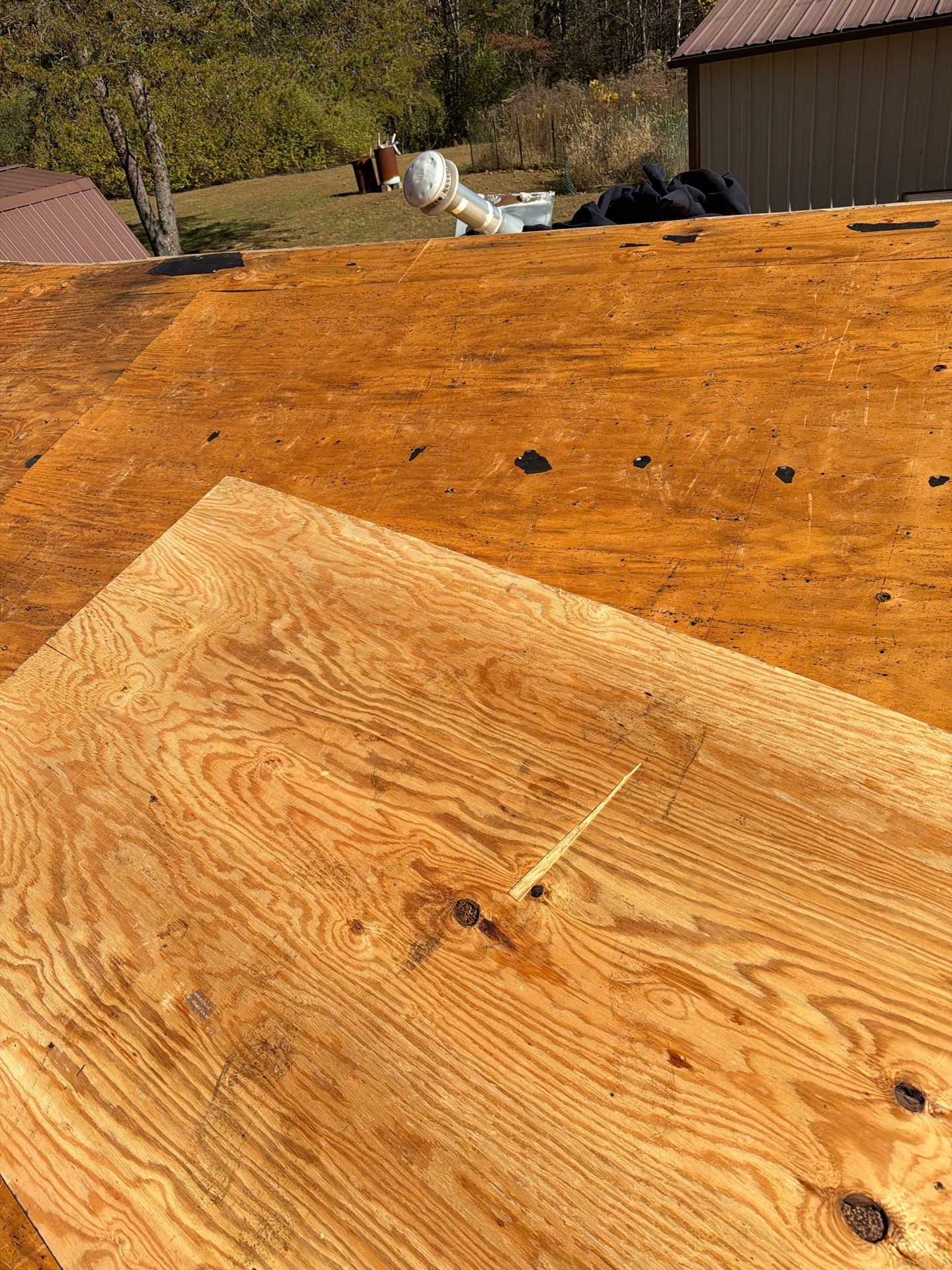 Garage Roof Installation using GAF Timberline HDZ Shakewood by Rainstoppers Roofing