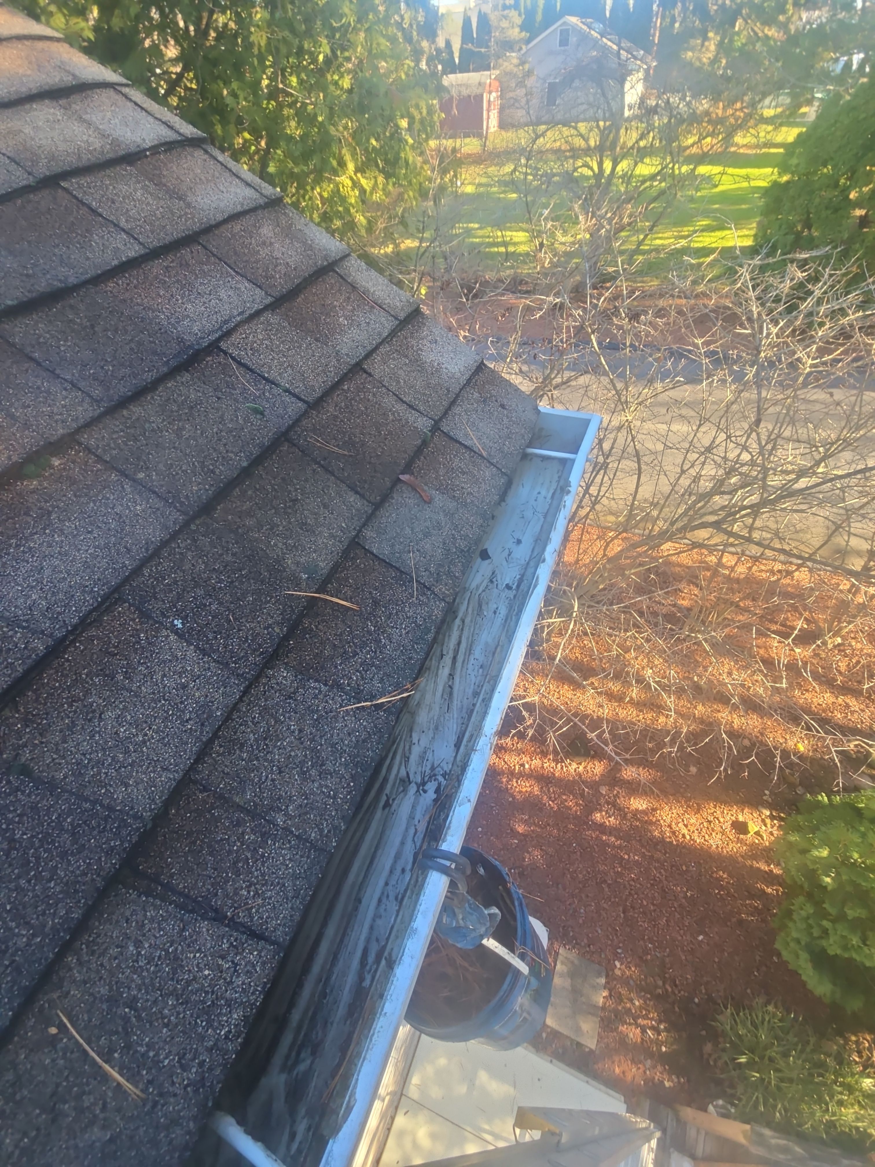 Commercial gutter cleaning Hartford, CT after photo with clean gutters