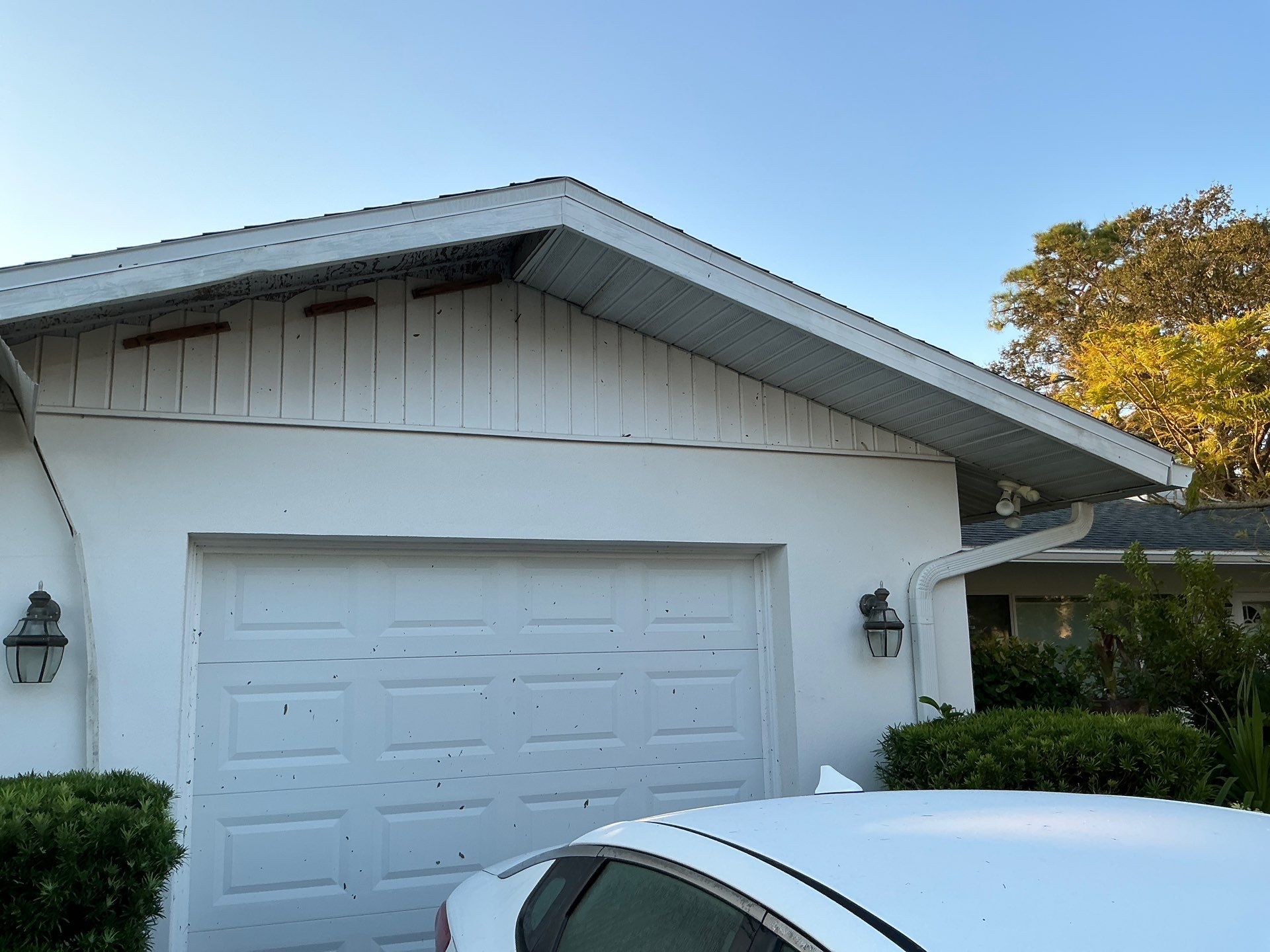 Soffit White Vinyl Installation FL by Gutter Professors