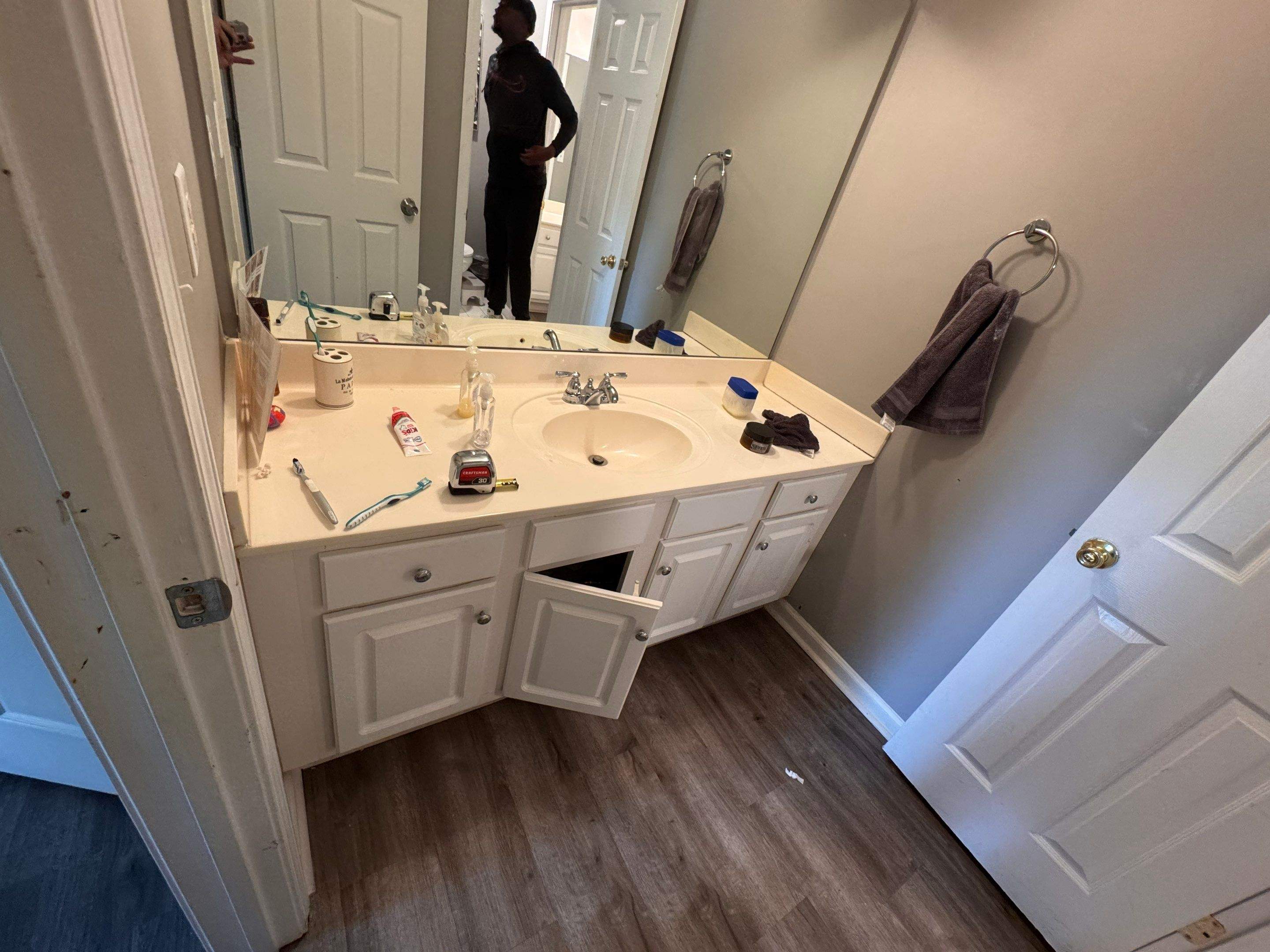 Jack and Jill bathroom renovation by Prudencio